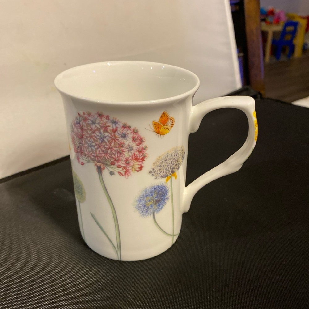 Floral Butterfly Mug stechcol